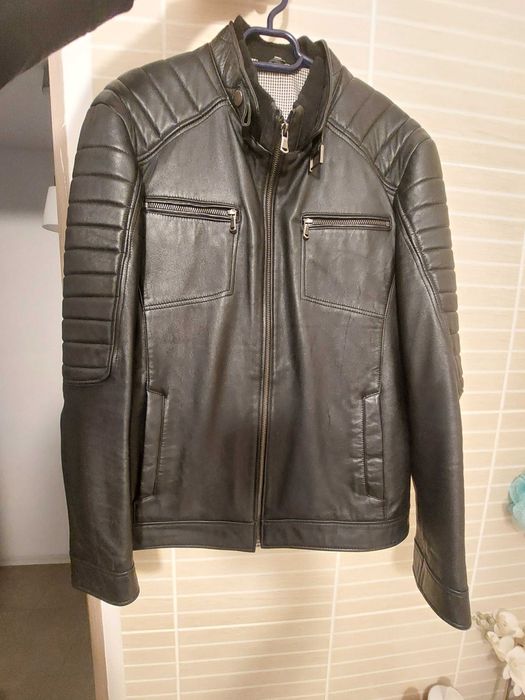Geaca din piele noua M
