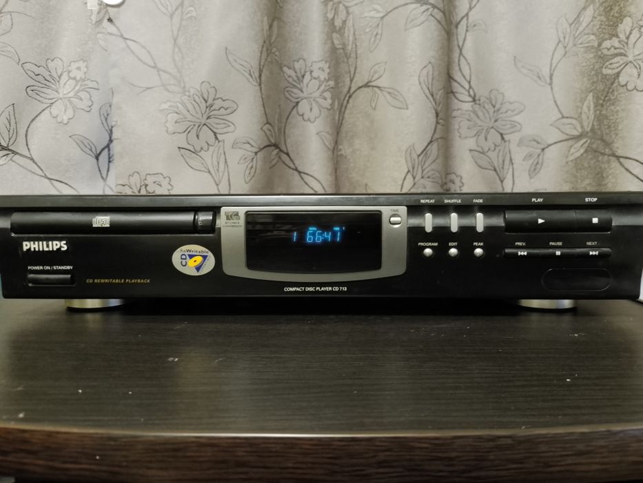 Vând Harman Kardon CDR20 și Philips CD713