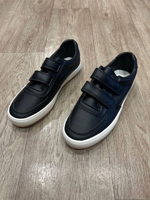 Кеды  новые на липучках