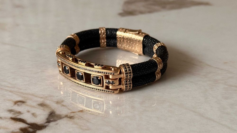 De vinzare bratara din aur 14K model exclusiv cu centura din scat