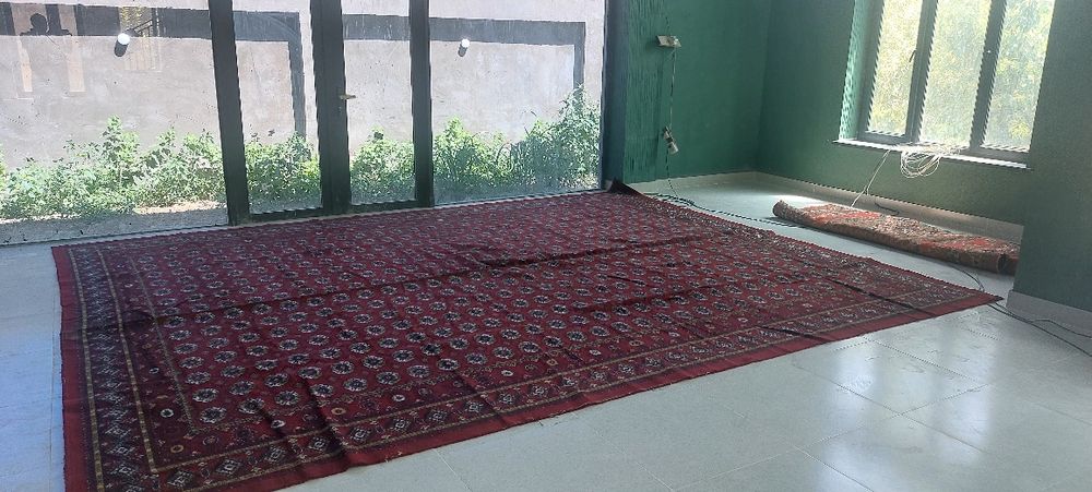 Продаеться ковёр б.у для ползователя