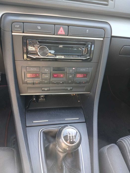 Vând Audi a 4 combi