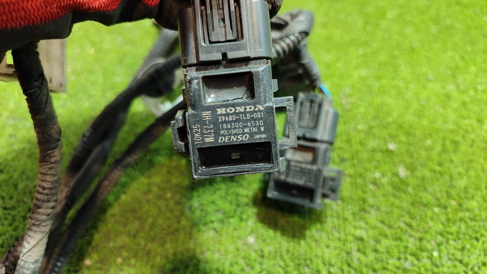 SENZORI PARCARE FATA HONDA ACCORD 8 2.0 BENZINA 2009 / SEDAN COD OEM 39680-TL0-G01 / 188300-6530 / 2008-2011