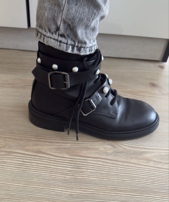 Черни боти Pinko