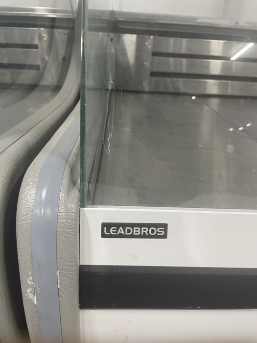 Витриные холодильники