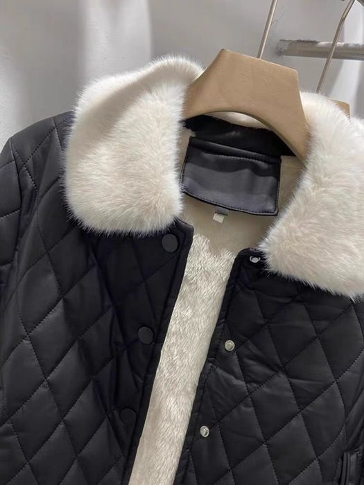 Куртка очень стильная