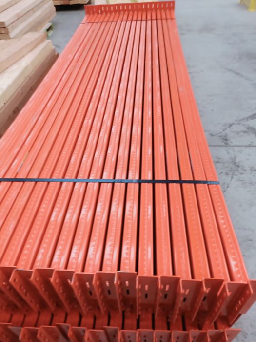 Rafturi profesionale