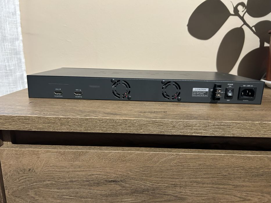 Planet SGSW‑24240R – управляем 24× SFP + 8× RJ‑45 switch