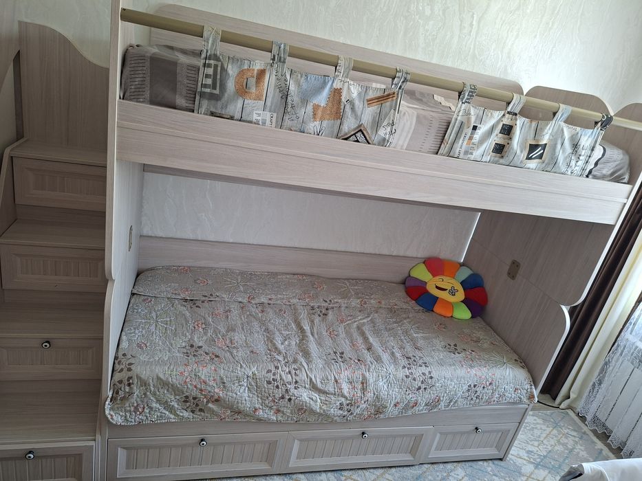 Продам 2-х ярусную кровать