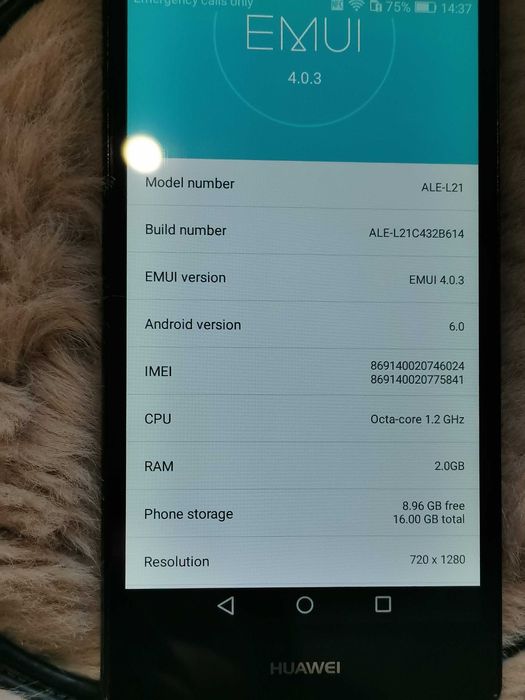 Смартфон с две sim карти Nokia 2.3, и смартфон Huawei p8lite