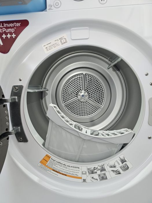 Сушилня с термопомпа LG