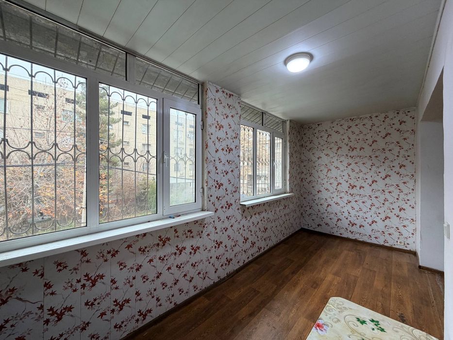 Yunusobod 18-mavze 3 xona g'ishtli uy srochna sotiladi