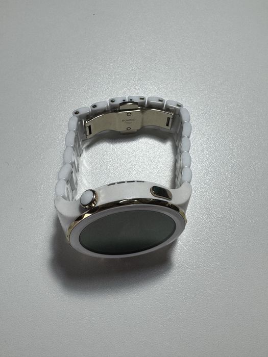 Часы huawei продам