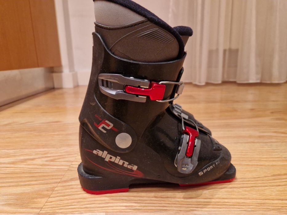 Продавам ски Volkl Racing 130см и Junior и ски обувки