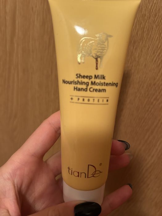 TianDe Подхранващ хидратиращ крем за ръце с овче мляко