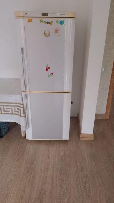 Холодильник б/у samsung