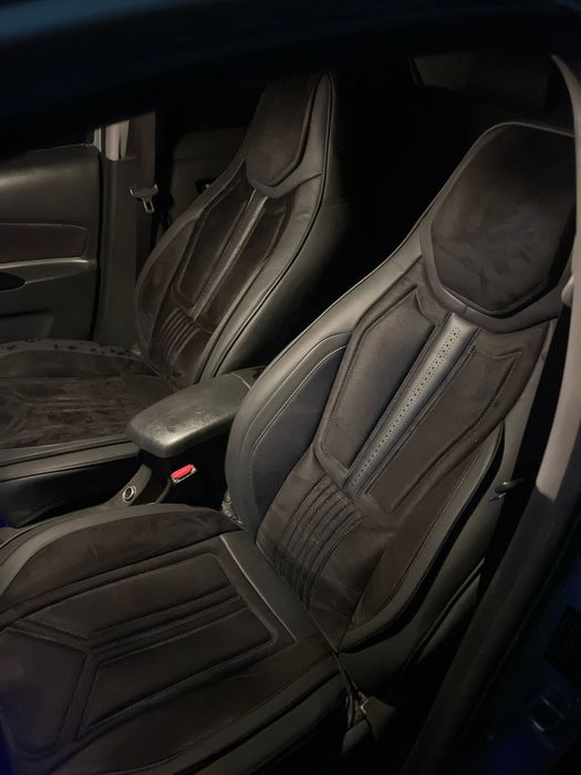 Toyota Yaris srochna sotiladi xolati zor aftamat faqat naxtka