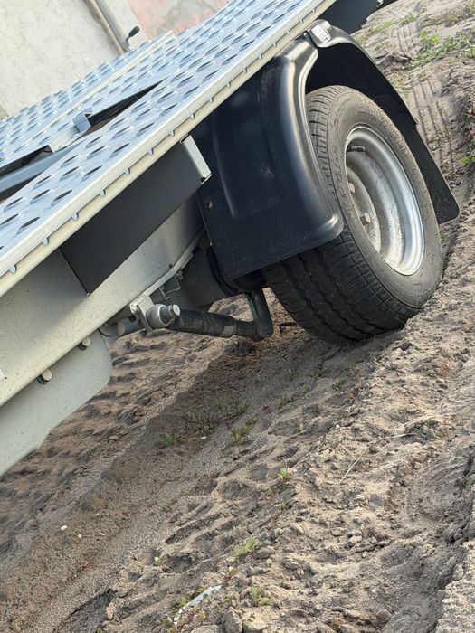 Platforma auto basculabila