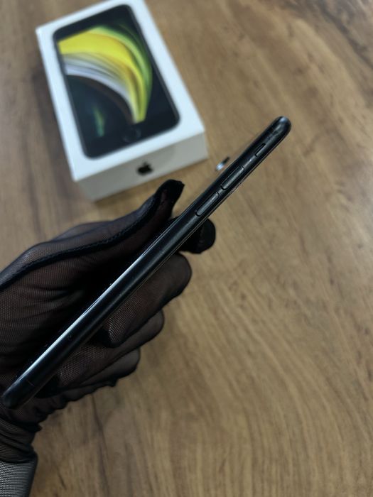 iPhone SE 2 128GB