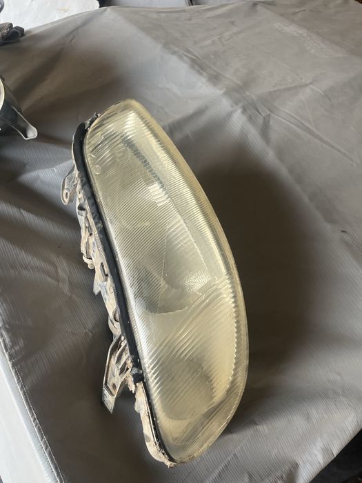 Продам фары Опель Омера б