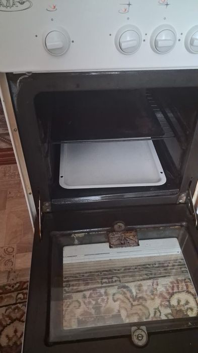 Продам газовую плиту