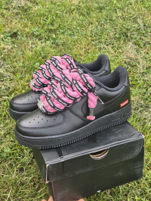 Nike Air Force 1 Low x Supreme Black – Custom Rope Laces (Roz/Negru) – Mărimea 39