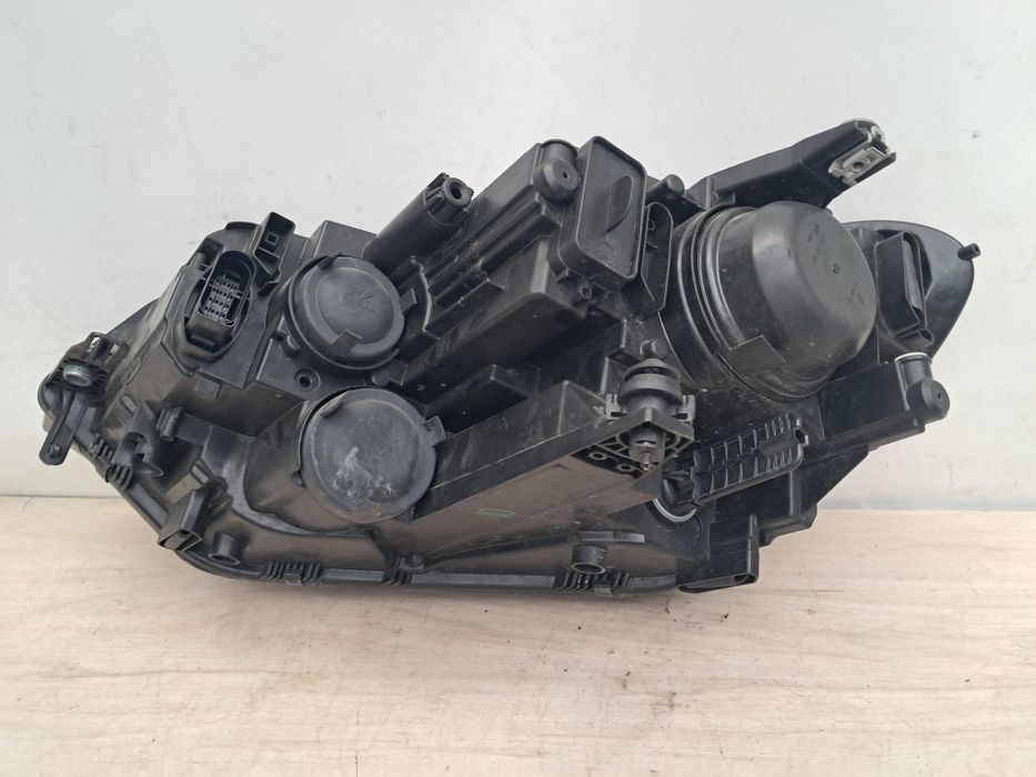 Фар Vw  Touran 2015/2024г