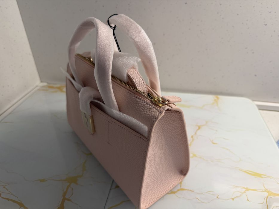 Furla чанта нова