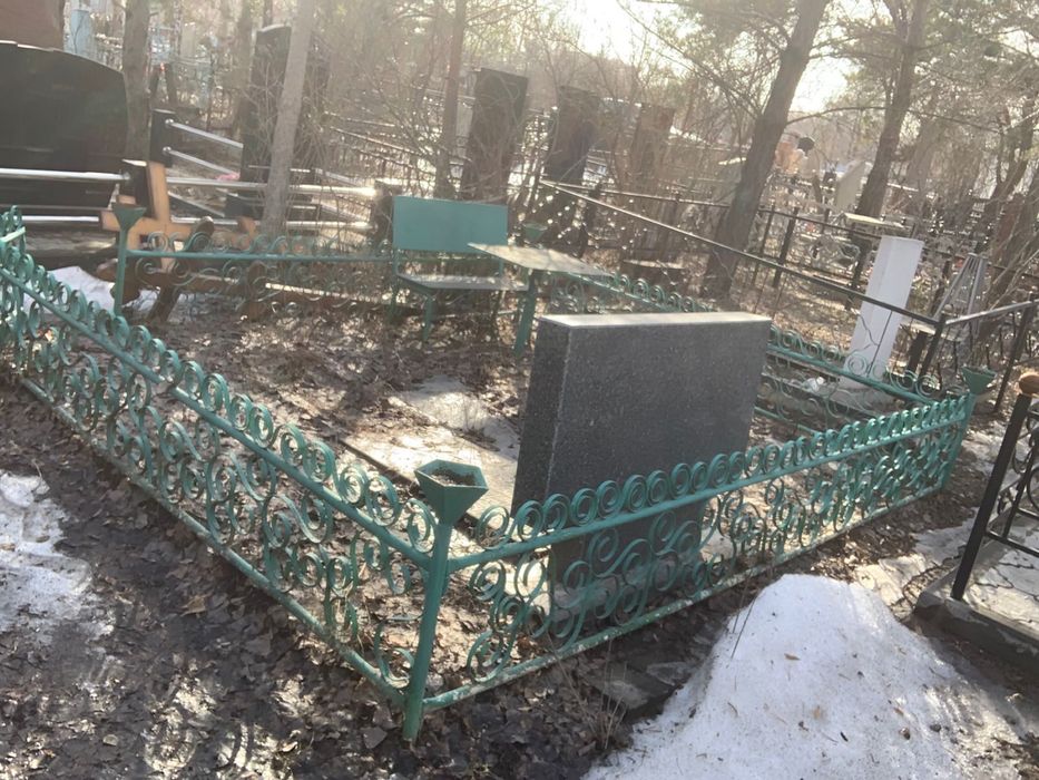 Уборка территории могил!!!