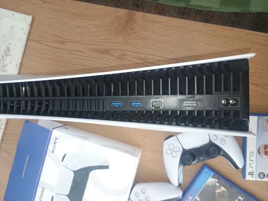 PS5 2 controlere 3 jocuri