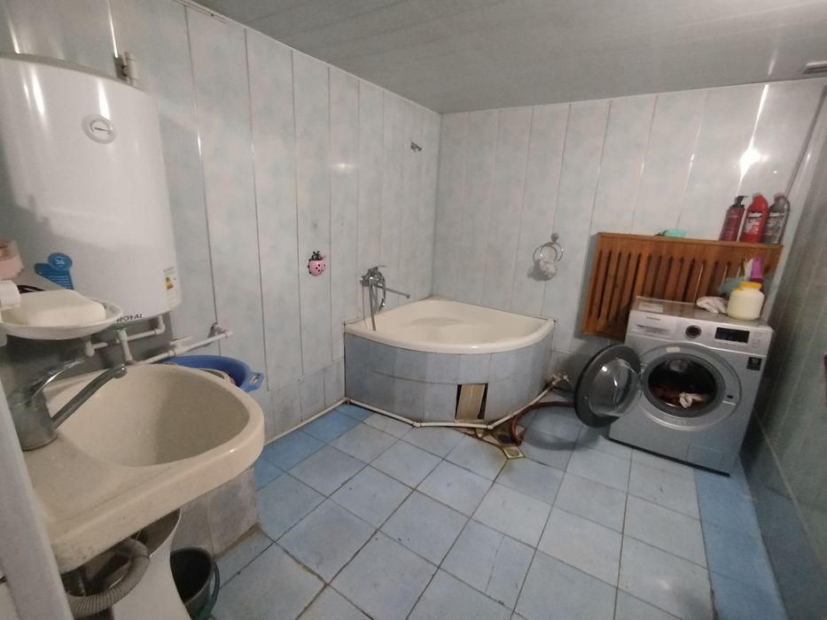 Продаю участок угловой на  улица Иззат