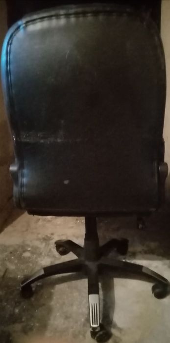 Продавам столове