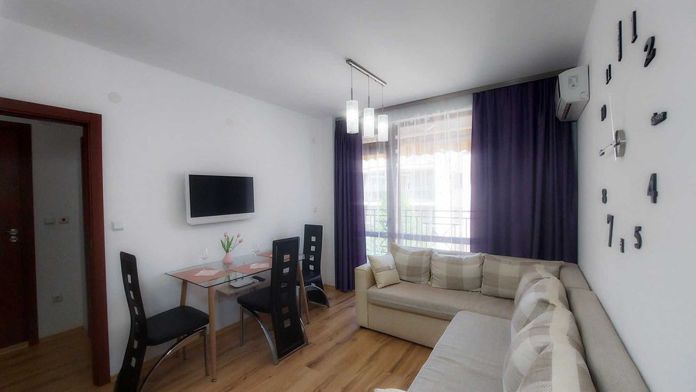 Дава се под наем Двустаен апартамент в Свети Влас - 50 кв.м за 1000 € - Снимка #1