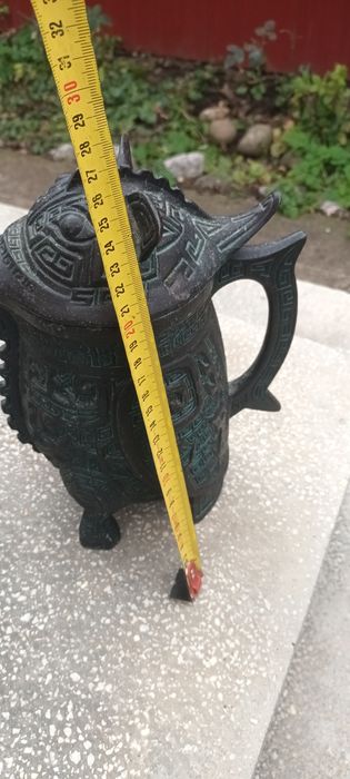 Ceainic din metal neferos