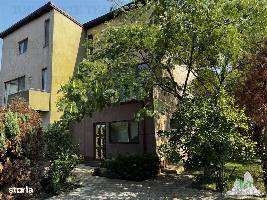 Duplex complet mobilat modern cu terasa si curte generoasa