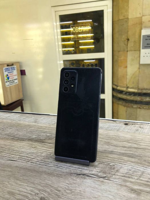 Samsung A 52 rangi qora joyi 128Gb