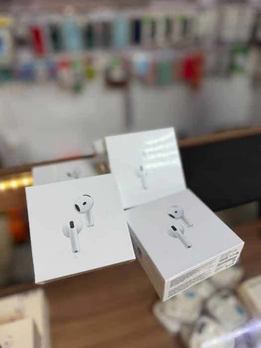 AirPods 4  (Новые, запечатанные)