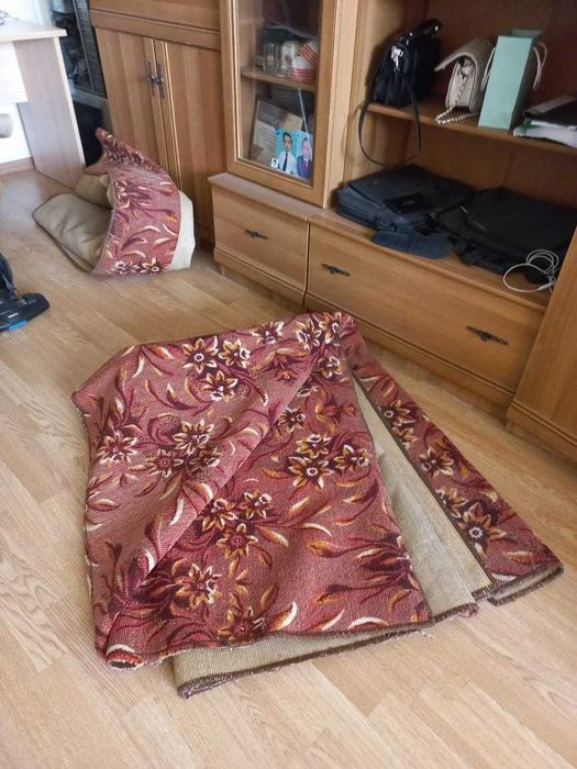 диван с двумя креслами