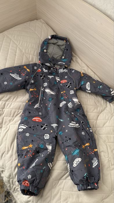 Продам комбинезон детскиий