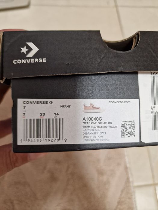 Кецове Converse с мече