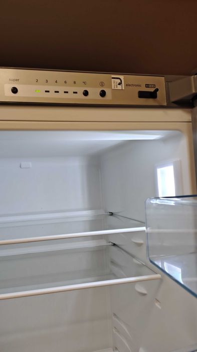 холодильник BOSCH