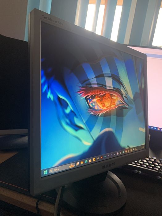 Монитор Samsung SyncMaster 720n