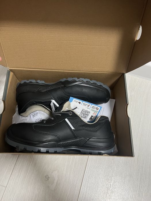 Продам спец.обувь