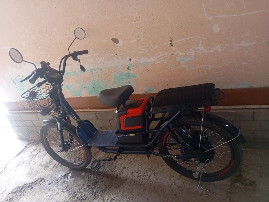 Elektroni velik sotiladi