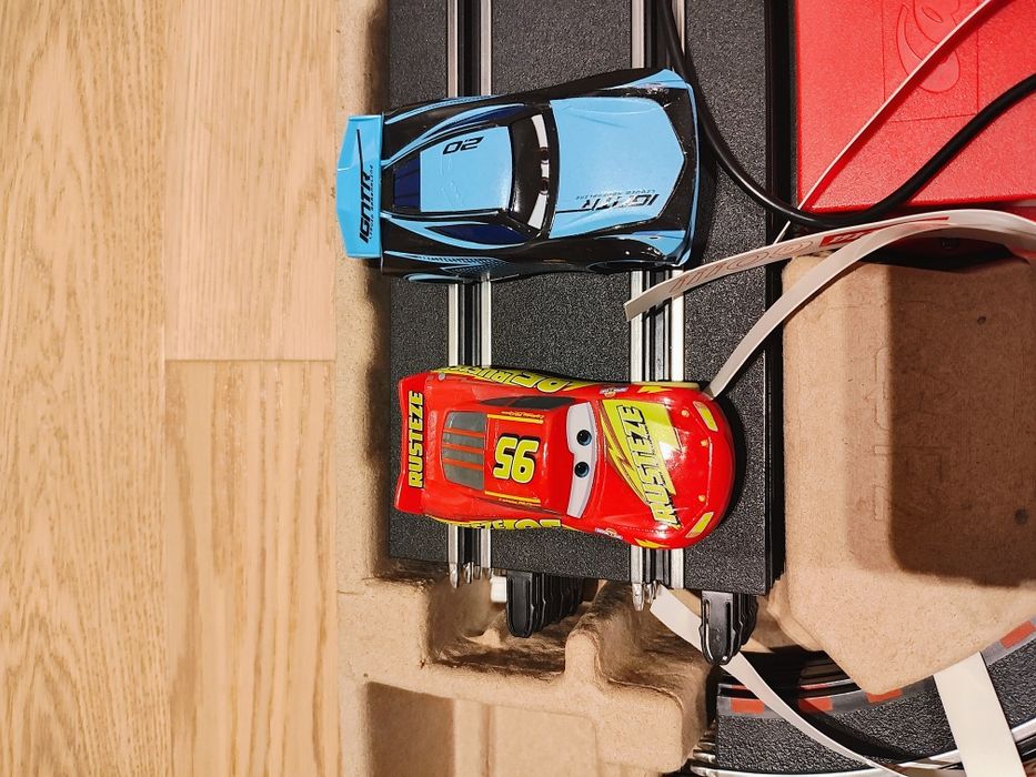 Писта CARRERA Disney Cars с 2 колички
