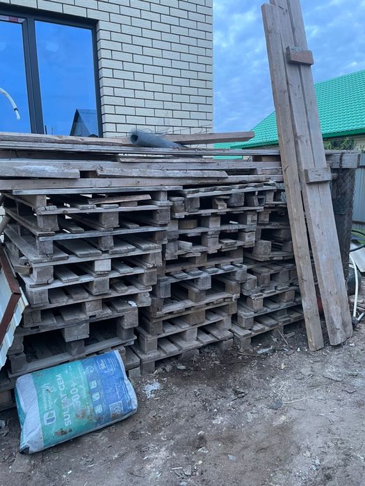 Продам поддоны по 600