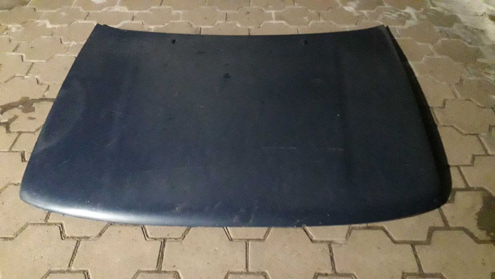 Капот на Фольксваген Пассат В4.