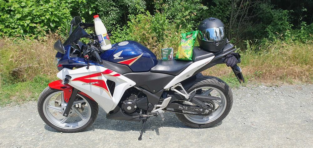 Honda CBR250R 2011