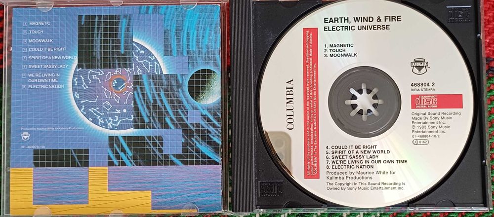 Продавам четири диска на Earth Wind & Fire и един диск на Stevie Wonder