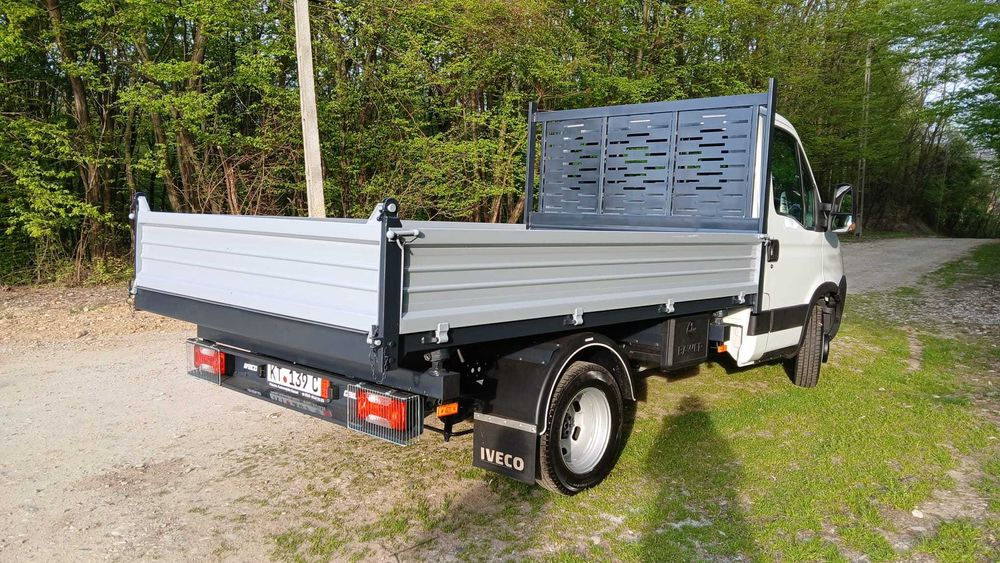 Iveco Daily 50C15, an fabricatie 2008, basculabil pe trei parti